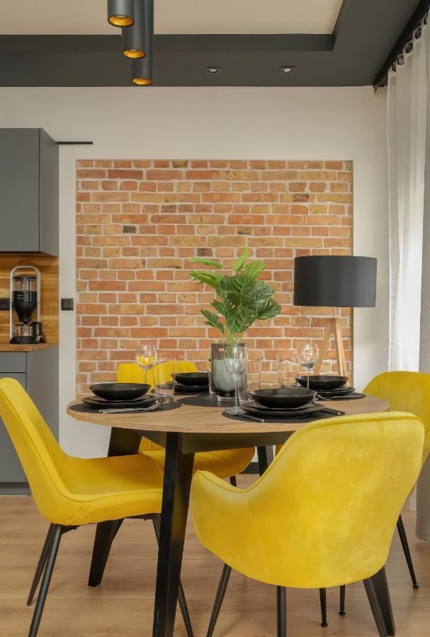 Komeda Apartment Hidden In Poznan Old Town By Noclegi Renters ภายนอก รูปภาพ