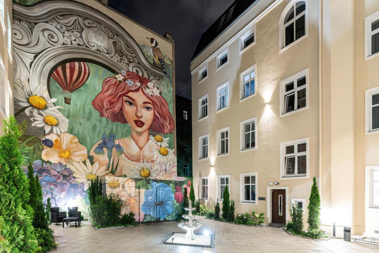 Komeda Apartment Hidden In Poznan Old Town By Noclegi Renters ภายนอก รูปภาพ