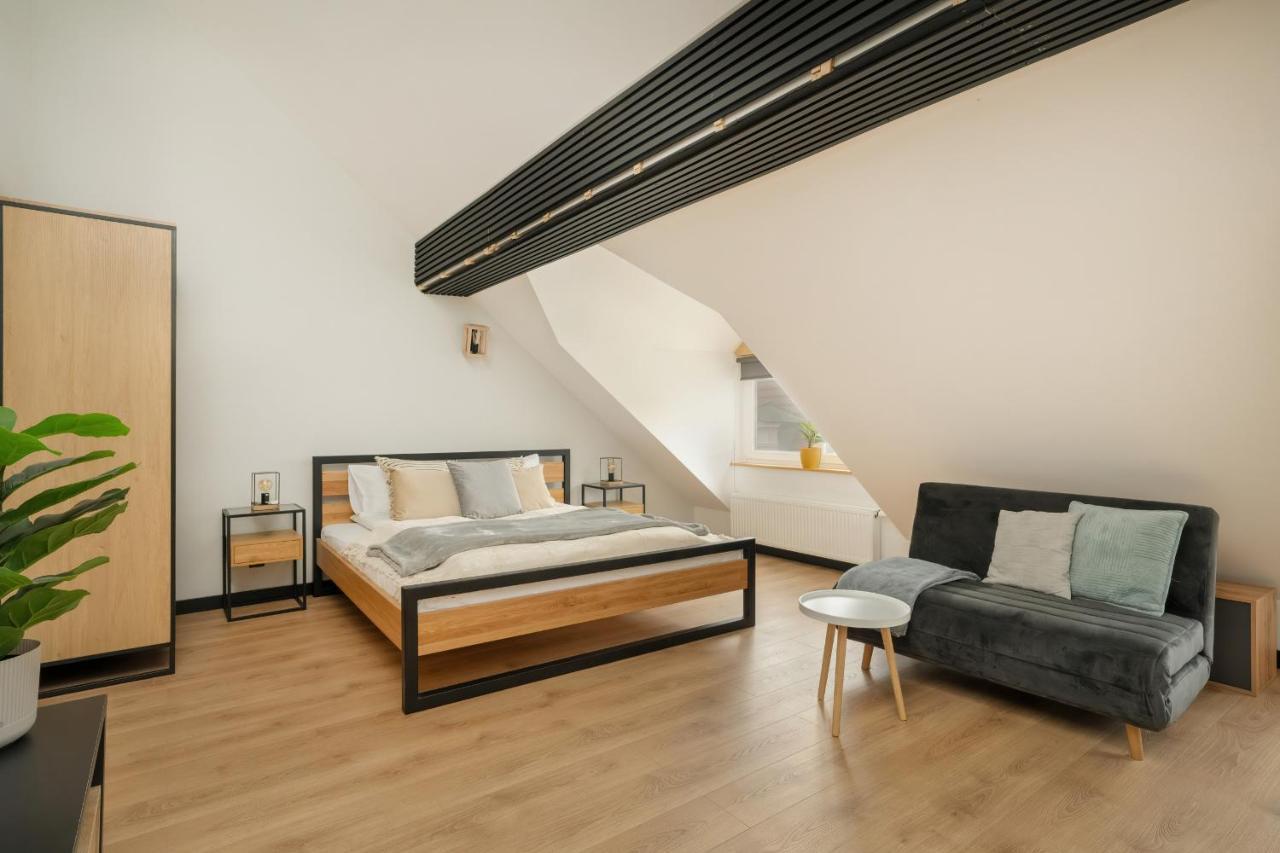Komeda Apartment Hidden In Poznan Old Town By Noclegi Renters ภายนอก รูปภาพ
