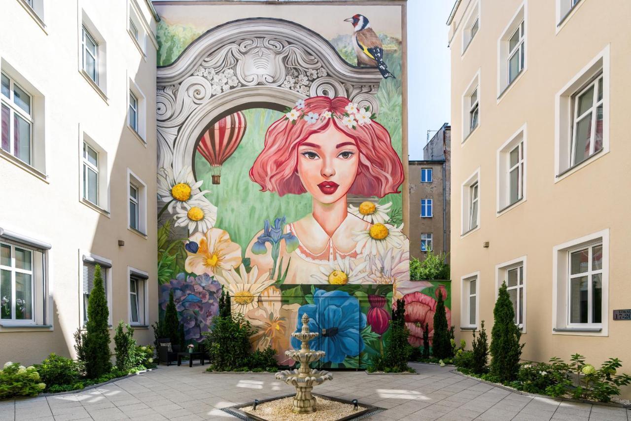 Komeda Apartment Hidden In Poznan Old Town By Noclegi Renters ภายนอก รูปภาพ