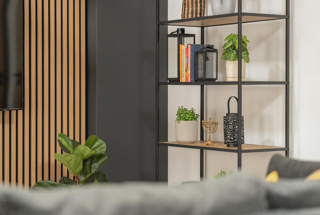 Komeda Apartment Hidden In Poznan Old Town By Noclegi Renters ภายนอก รูปภาพ